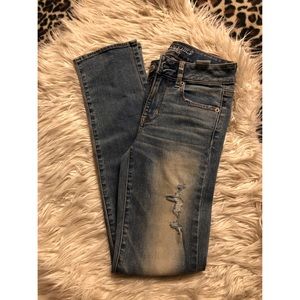 American Eagle distressed jeans